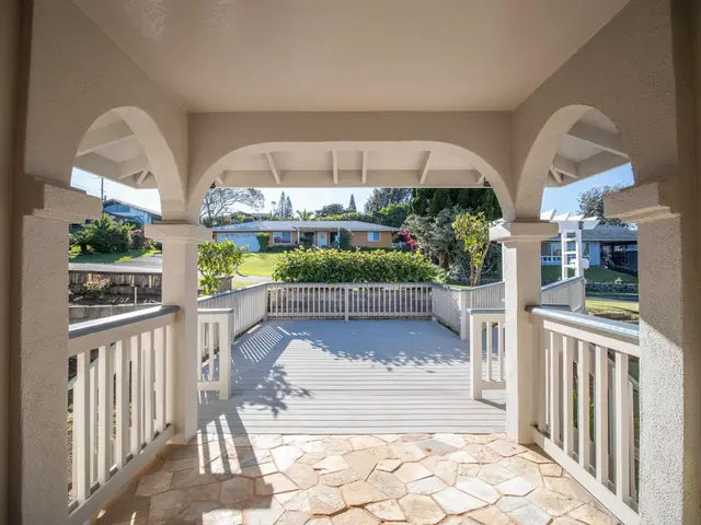 Listing Image for 1091 Ulele St 4 of 50