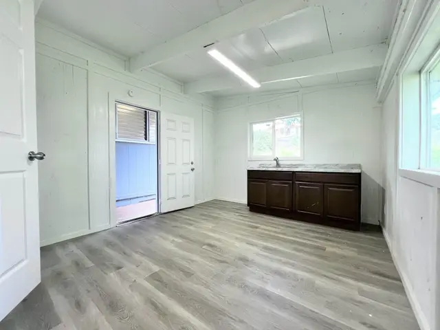 Listing Image for 275 Ala Malama Ave 16 of 22