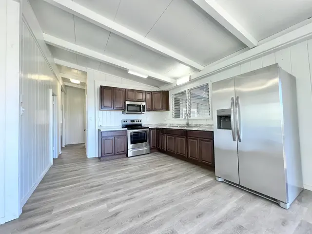 Listing Image for 275 Ala Malama Ave 4 of 22
