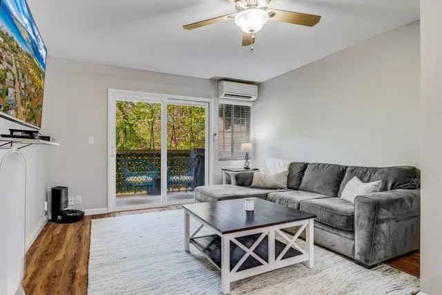 Listing Image for 140 Uwapo Rd 15-204 4 of 23