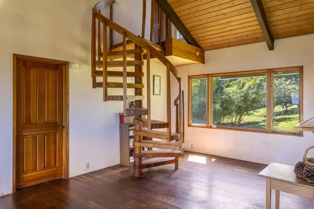 Listing Image for 180 Makana Rd 12 of 43