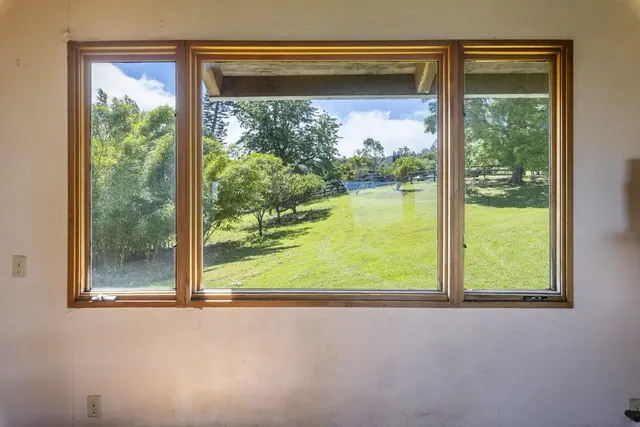 Listing Image for 180 Makana Rd 13 of 43