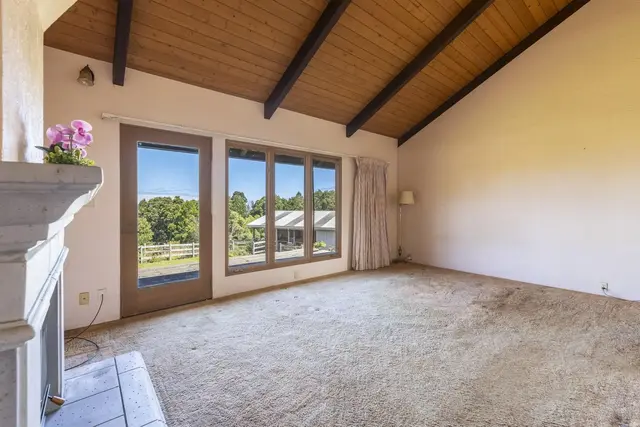 Listing Image for 180 Makana Rd 17 of 43