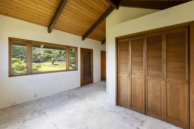 Listing Image for 180 Makana Rd 25 of 43