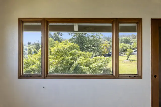 Listing Image for 180 Makana Rd 28 of 43