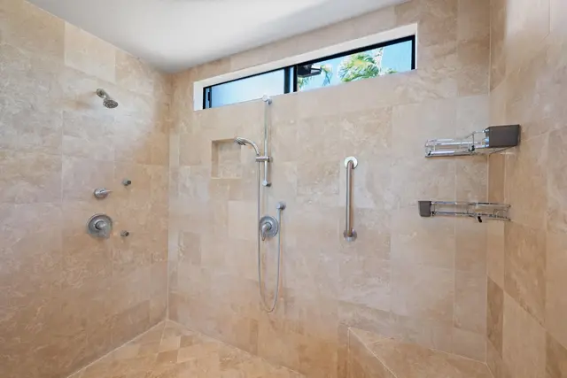 Listing Image for 69 Halelo St 20 of 48