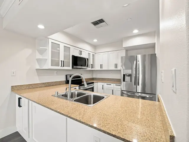 Listing Image for 44 Kanani Rd 2-103 12 of 44