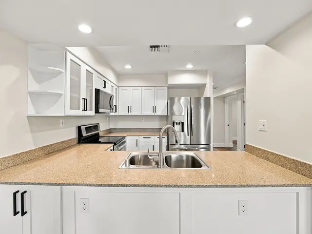 Listing Image for 44 Kanani Rd 2-103 14 of 44
