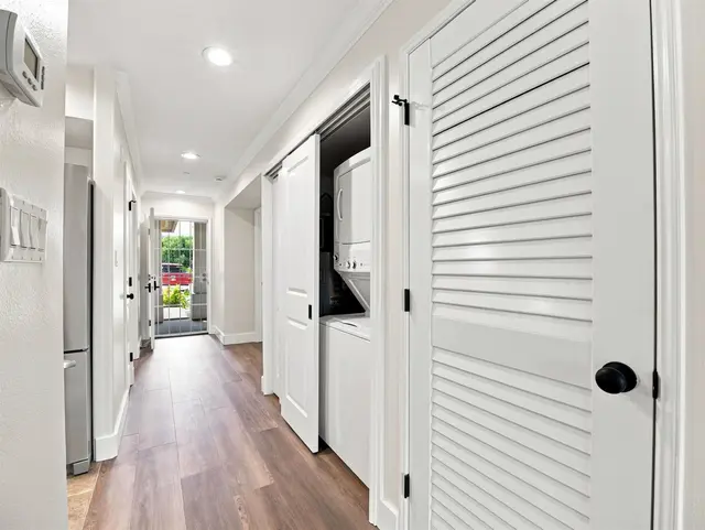 Listing Image for 44 Kanani Rd 2-103 23 of 44