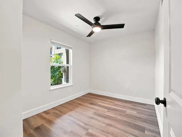 Listing Image for 44 Kanani Rd 2-103 25 of 44