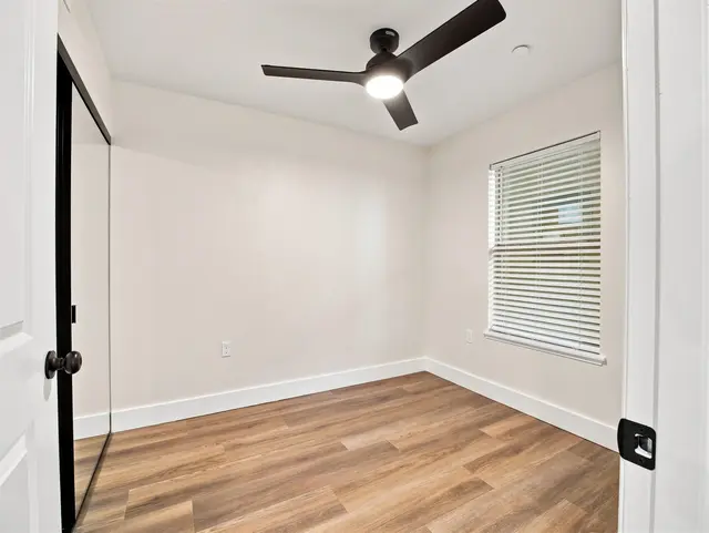 Listing Image for 44 Kanani Rd 2-103 28 of 44