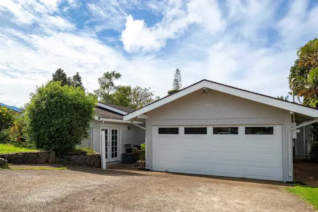 Listing Image for 98 Mahola St 1 of 45