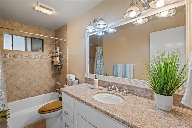 Listing Image for 742 Kekona Pl 15 of 34