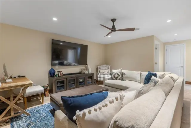 Listing Image for 173 Heleuma Pl 19 of 27