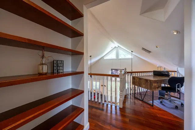 Listing Image for 47 Hua Nui Way 23 of 44