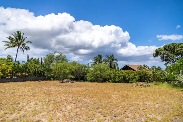 Listing Image for 700 Kupulau Dr 14 of 25