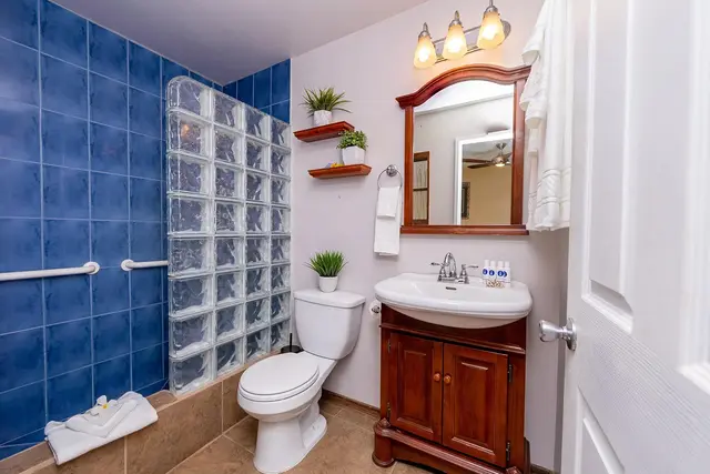 Listing Image for 30 Hauoli St 104 13 of 46