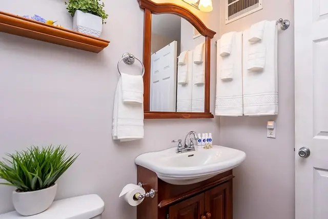 Listing Image for 30 Hauoli St 104 14 of 46