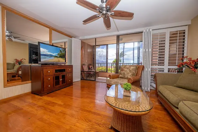 Listing Image for 30 Hauoli St 104 27 of 46