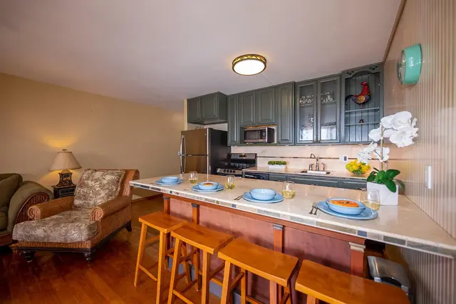 Listing Image for 30 Hauoli St 104 30 of 46