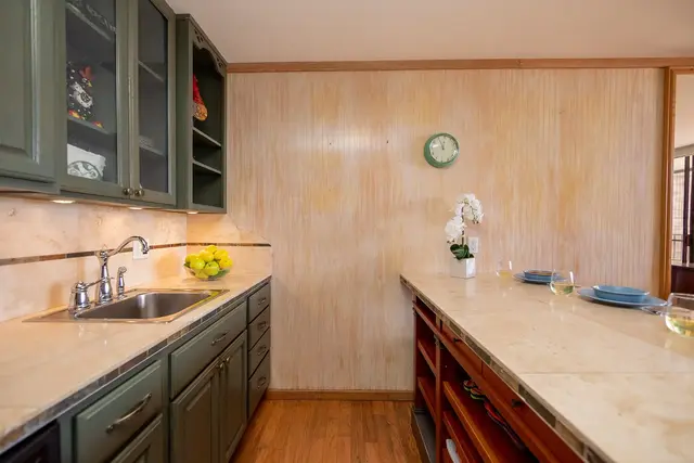 Listing Image for 30 Hauoli St 104 31 of 46