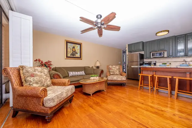Listing Image for 30 Hauoli St 104 6 of 46