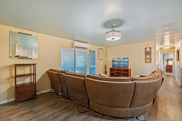 Listing Image for 192 Mehani Cir 4 of 50