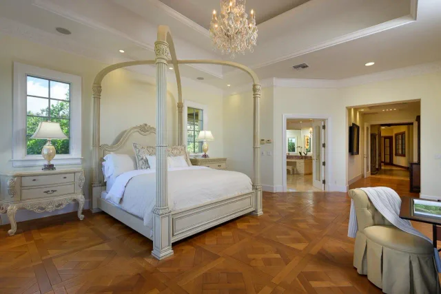 Listing Image for 104 Anapuni Loop 23 of 45