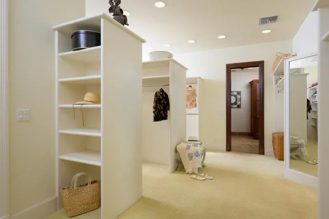 Listing Image for 104 Anapuni Loop 26 of 45