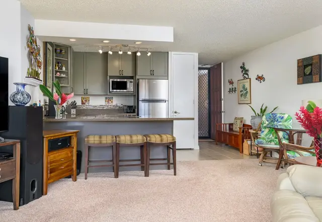 Listing Image for 20 Hauoli St 302 5 of 25