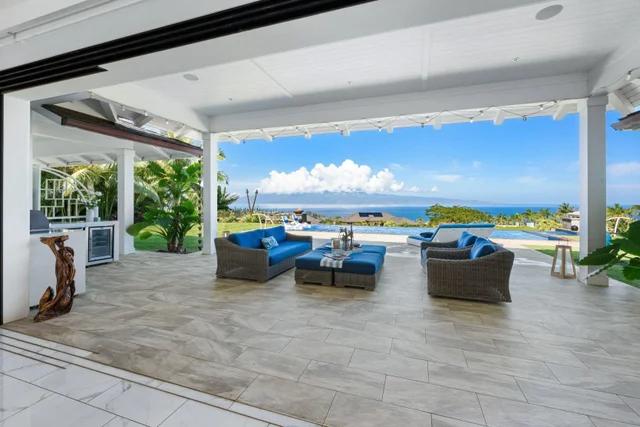 Listing Image for 300 Mahana Ridge St 14 of 50