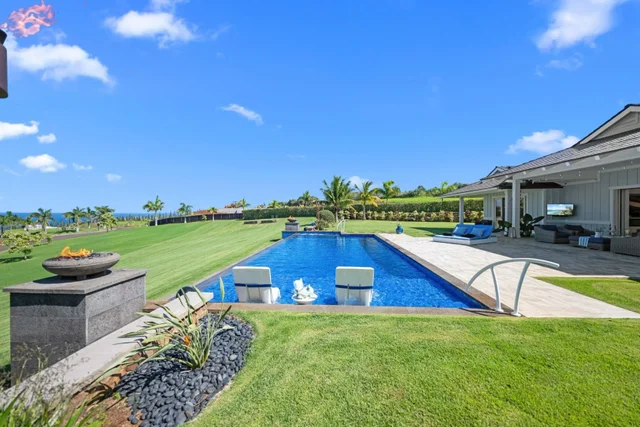 Listing Image for 300 Mahana Ridge St 18 of 50