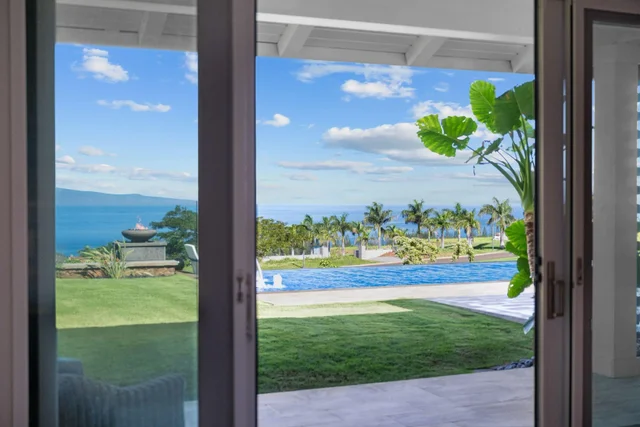 Listing Image for 300 Mahana Ridge St 32 of 50