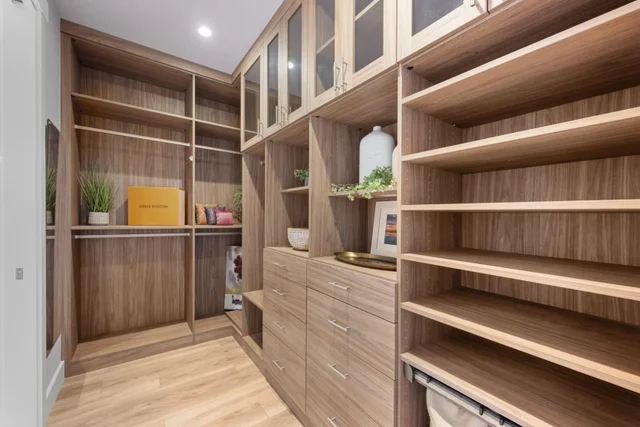 Listing Image for 300 Mahana Ridge St 35 of 50