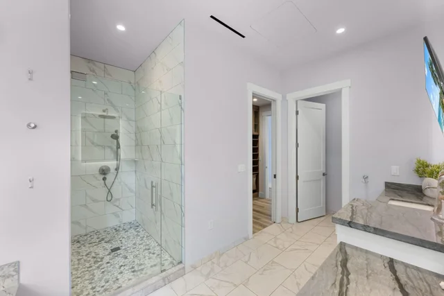 Listing Image for 300 Mahana Ridge St 37 of 50