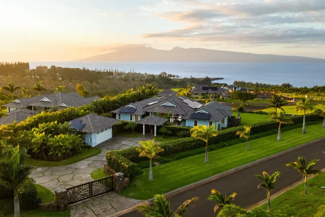 Listing Image for 300 Mahana Ridge St 46 of 50