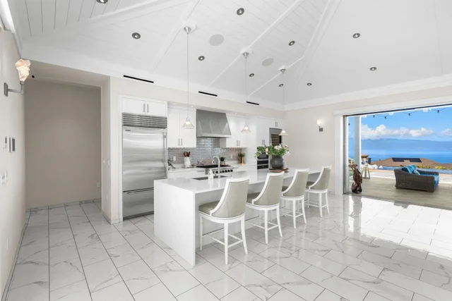 Listing Image for 300 Mahana Ridge St 6 of 50