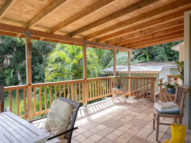 Listing Image for 3225 Kahekili Hwy 14 of 37