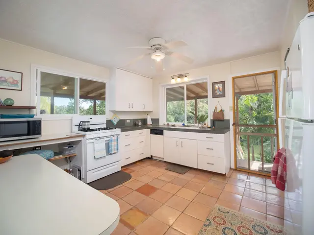 Listing Image for 3225 Kahekili Hwy 3 of 37