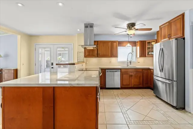 Listing Image for 152 Huluhulu St 13 of 47