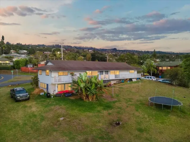 Listing Image for 8 Huina Pl 1 of 40