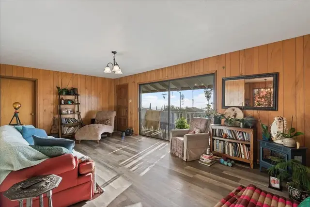Listing Image for 8 Huina Pl 16 of 40