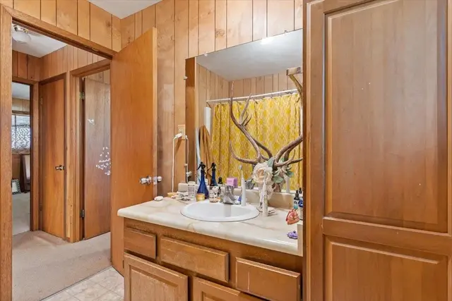 Listing Image for 8 Huina Pl 18 of 40