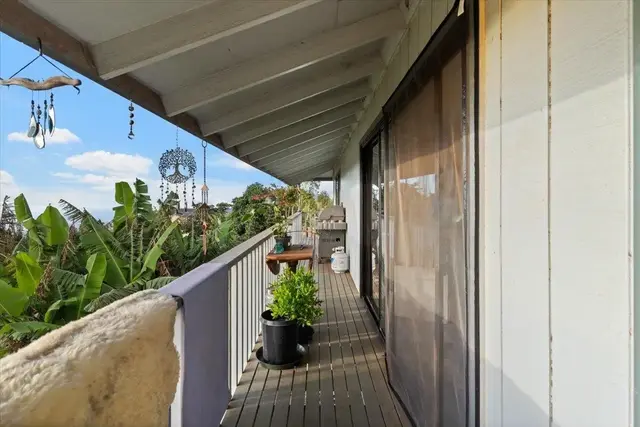Listing Image for 8 Huina Pl 23 of 40