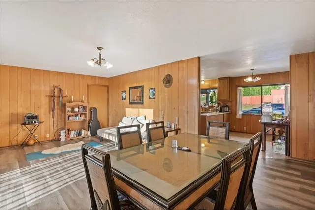 Listing Image for 8 Huina Pl 27 of 40