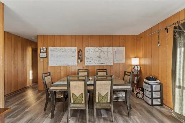 Listing Image for 8 Huina Pl 33 of 40