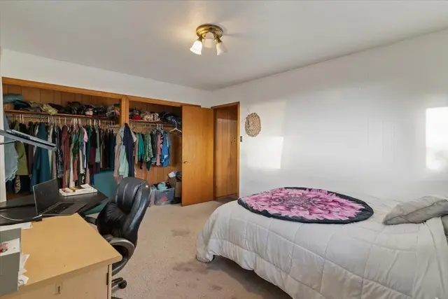 Listing Image for 8 Huina Pl 37 of 40