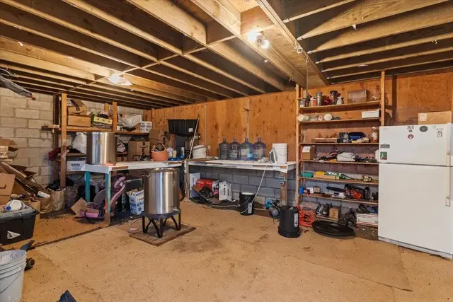 Listing Image for 8 Huina Pl 38 of 40