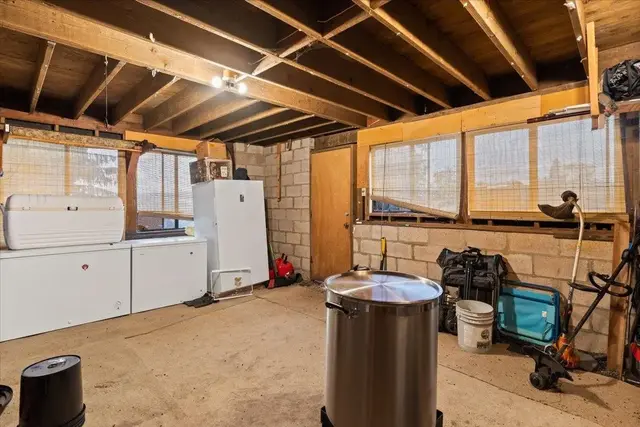 Listing Image for 8 Huina Pl 39 of 40