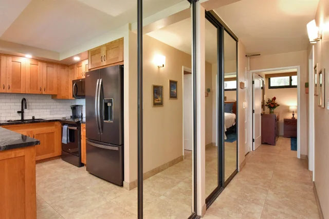 Listing Image for 3543 Lower Honoapiilani Rd D101 11 of 42